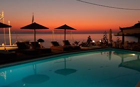 Violetta Seaside Studios&Apartments